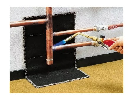 Защитный ковер от пламени, применение Защитный ковер от пламени, применение